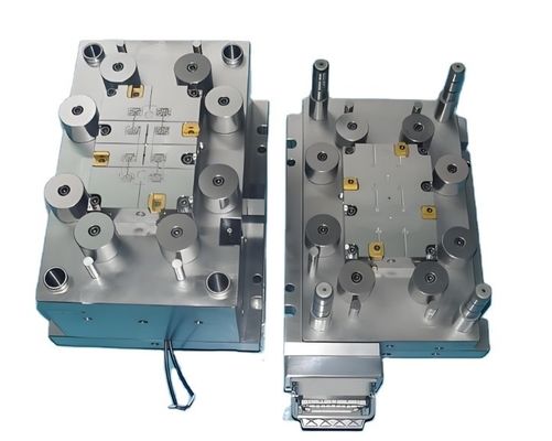 Hot Runner/Cold Runner Aluminium Die Casting Mold met Aangepaste Afmetingen en 1 tot 128 Caviteiten