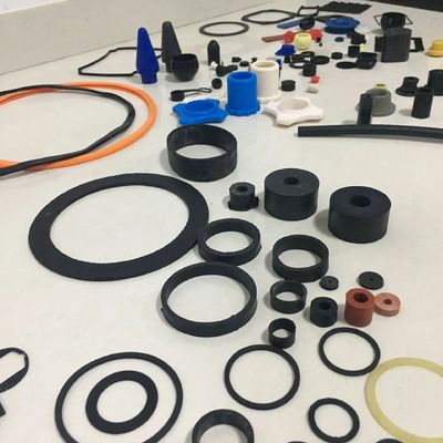 Op maat gemaakte gegoten rubberen onderdelen met P20 718 738 NAK80 S136 vormmateriaal