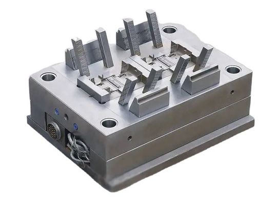 Op maat gemaakte gegoten rubberen onderdelen met P20 718 738 NAK80 S136 vormmateriaal