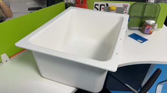 Grote vacuümvormige watertank van polycarbonaatmateriaal met aangepast logo aanvaardbaar