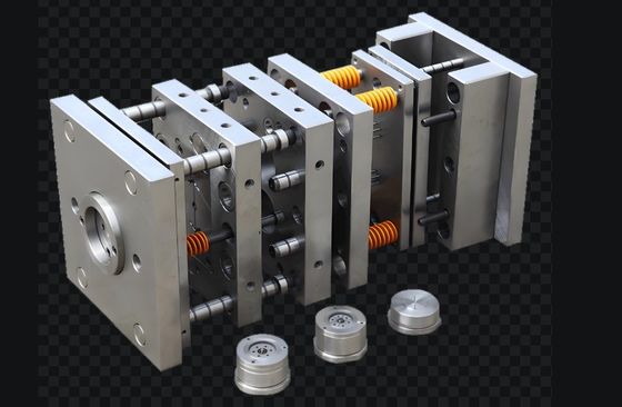 Vormmateriaal P20/718/738/NAK80/S136 Plastic Injection Mold Tool Maker Vormgietonderdelen