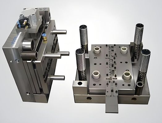 Voertuigvorm Plastic injection mold met polijsten en 250000-300000 schoten