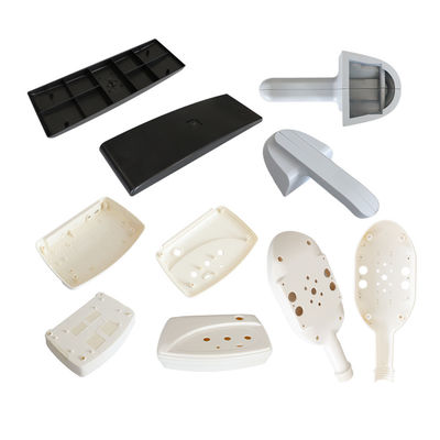 Productie van kunststofonderdelen met aangepaste kleurkeuze en polycarbonaat/ABS/PP-materiaal