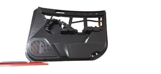 Professionele drukwerk Injectiegevormde kunststofcomponenten voor auto-bump grille lamp afstandsbediening ISO9001:2015 Gecertificeerd