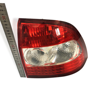 Customized Surface Auto Headlight Plastic Parts with Stable Dimension and Good Weather Resistance (Auto-opperlicht op de oppervlakte)